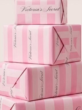 Victoria’s Secret Scratch & Smell Scented Wrapping Paper Gift Wrap Roll NWT